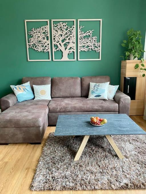 2-Zimmer Zentral In Ferdinandshof, Wlan Modern Екстер'єр фото