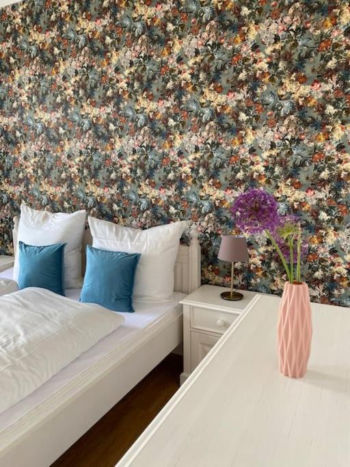 2-Zimmer Zentral In Ferdinandshof, Wlan Modern Екстер'єр фото