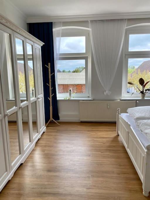 2-Zimmer Zentral In Ferdinandshof, Wlan Modern Екстер'єр фото